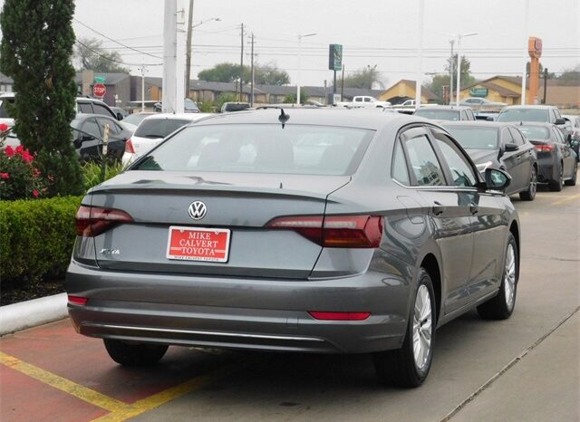 Pre-Owned 2019 Volkswagen Jetta 1.4T S 4D Sedan FWD full