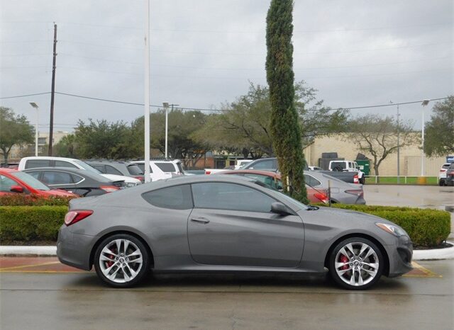 Pre-Owned 2013 Hyundai Genesis Coupe 2.0T R-Spec 2D Coupe RWD full