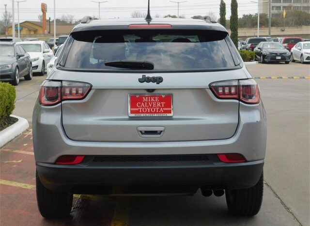 Pre-Owned 2018 Jeep Compass Latitude 4D Sport Utility FWD (Down $4000) full