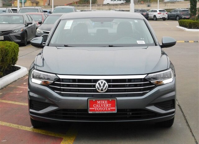 Pre-Owned 2019 Volkswagen Jetta 1.4T S 4D Sedan FWD full