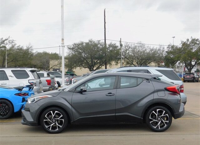 Pre-Owned 2018 Toyota C-HR XLE 4D Sport Utility FWD (Down 4000) full