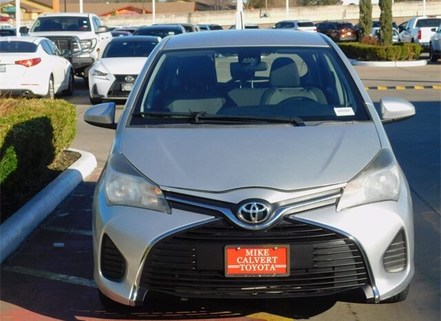 Pre-Owned 2017 Toyota Yaris L 5D Hatchback FWD full