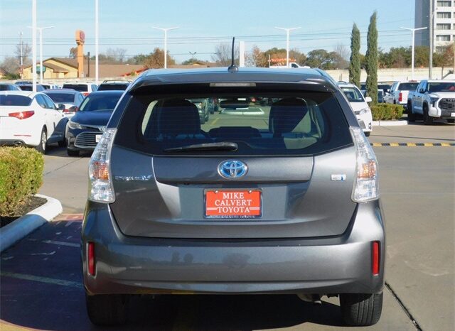 Pre-Owned 2012 Toyota Prius v Three 5D Wagon FWD full