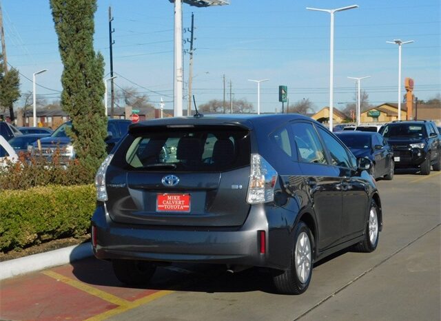 Pre-Owned 2012 Toyota Prius v Three 5D Wagon FWD full