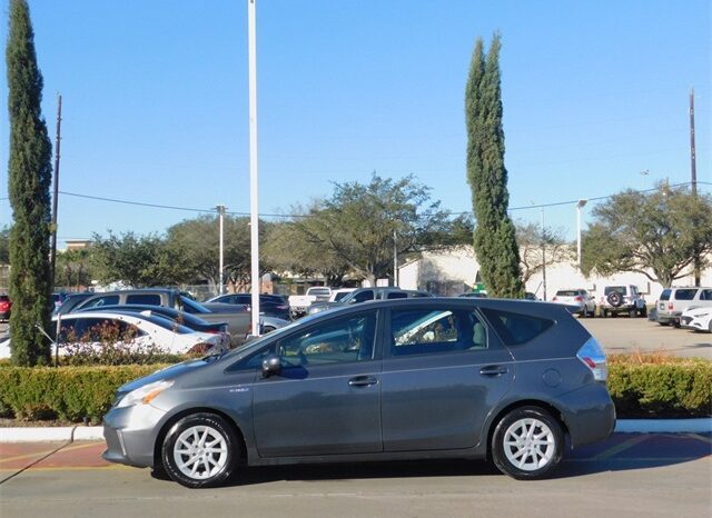 Pre-Owned 2012 Toyota Prius v Three 5D Wagon FWD full