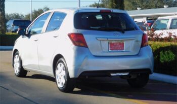 Pre-Owned 2017 Toyota Yaris L 5D Hatchback FWD full