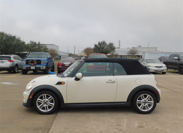 Pre-Owned 2013 MINI Cooper Base 2D Convertible FWD full