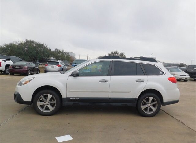 Pre-Owned 2014 Subaru Outback 2.5i 4D Sport Utility AWD full