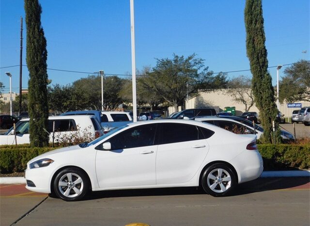 Pre-Owned 2015 Dodge Dart SXT 4D Sedan FWD full