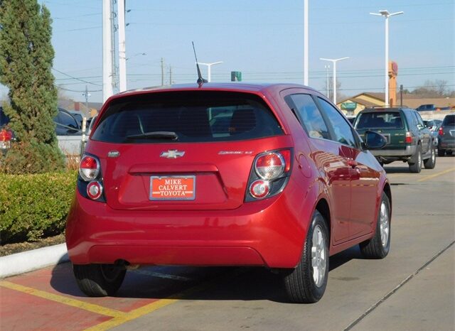 Pre-Owned 2014 Chevrolet Sonic LT 4D Hatchback FWD full