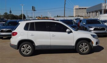 Pre-Owned 2017 Volkswagen Tiguan 2.0T S 4D Sport Utility FWD full