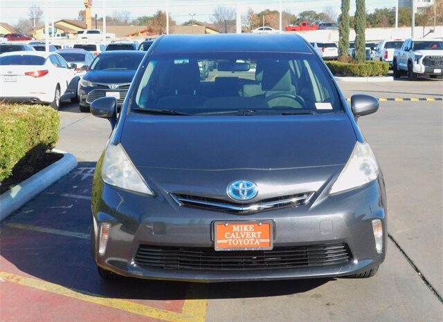 Pre-Owned 2012 Toyota Prius v Three 5D Wagon FWD full