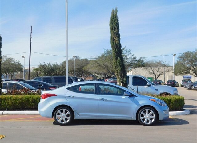 Pre-Owned 2013 Hyundai Elantra Limited 4D Sedan FWD full