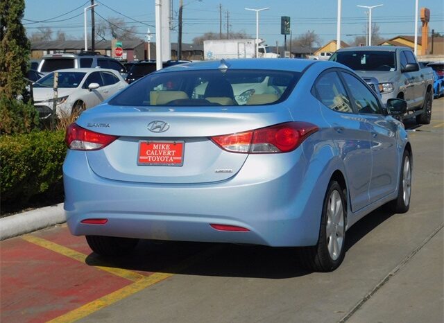 Pre-Owned 2013 Hyundai Elantra Limited 4D Sedan FWD full