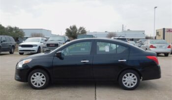 Pre-Owned 2018 Nissan Versa 1.6 SV 4D Sedan FWD full