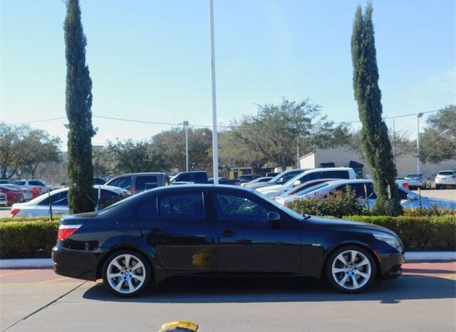 Pre-Owned 2009 BMW 5 Series 535i 4D Sedan RWD full