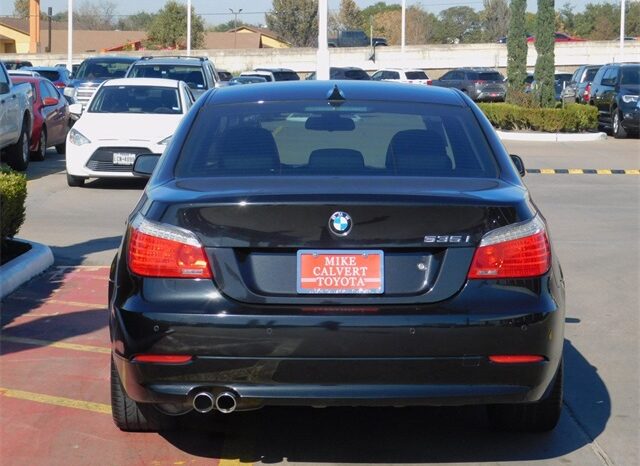 Pre-Owned 2009 BMW 5 Series 535i 4D Sedan RWD full