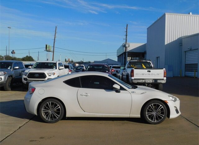 Pre-Owned 2013 Scion FR-S Base 2D Coupe RWD full