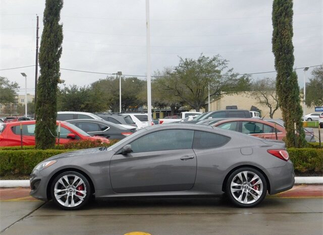 Pre-Owned 2013 Hyundai Genesis Coupe 2.0T R-Spec 2D Coupe RWD full