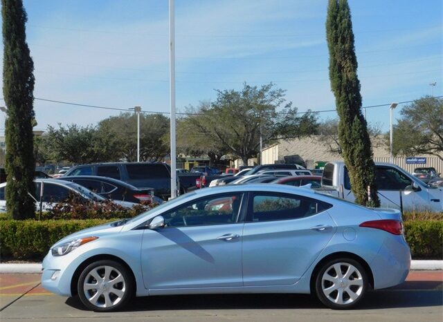 Pre-Owned 2013 Hyundai Elantra Limited 4D Sedan FWD full