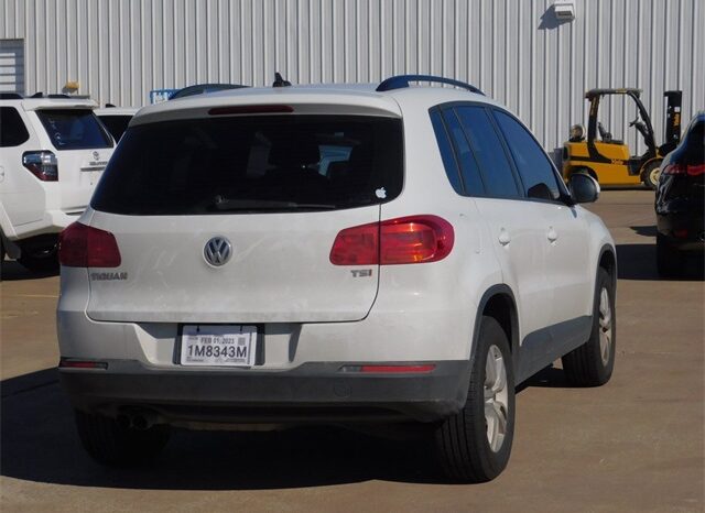 Pre-Owned 2017 Volkswagen Tiguan 2.0T S 4D Sport Utility FWD full