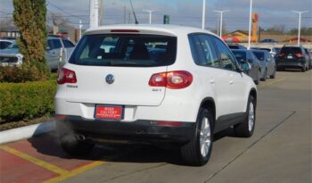 Pre-Owned 2009 Volkswagen Tiguan SEL 4D Sport Utility FWD full