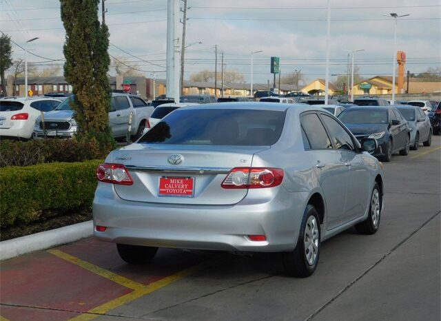 Pre-Owned 2011 Toyota Corolla LE 4D Sedan FWD full