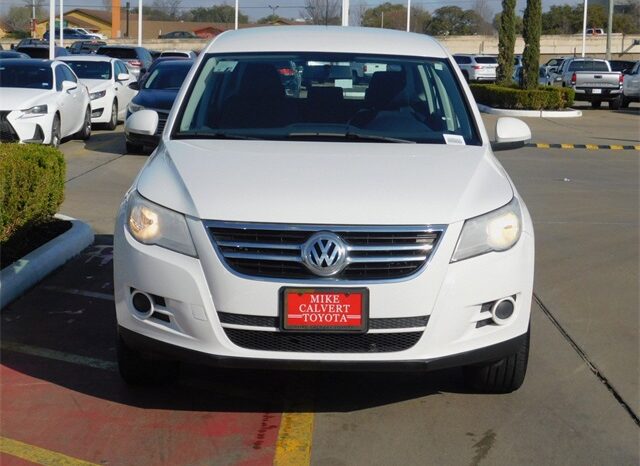 Pre-Owned 2009 Volkswagen Tiguan SEL 4D Sport Utility FWD full