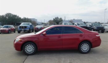 Pre-Owned 2009 Toyota Camry LE 4D Sedan FWD full