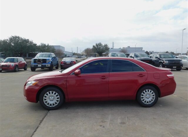 Pre-Owned 2009 Toyota Camry LE 4D Sedan FWD full