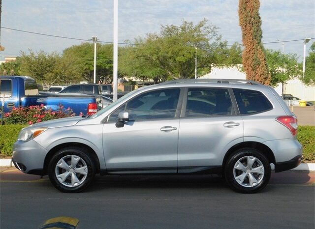 Pre-Owned 2015 Subaru Forester 2.5i Premium 4D Sport Utility AWD full